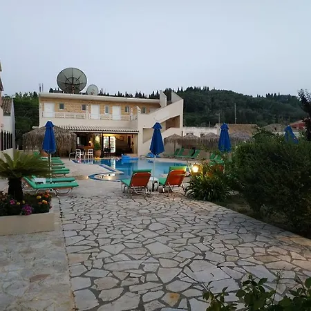 Lena Διαμέρισμα Σιδάρι