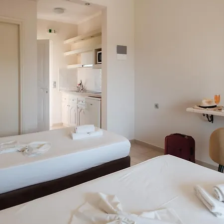 Apartman Lena *