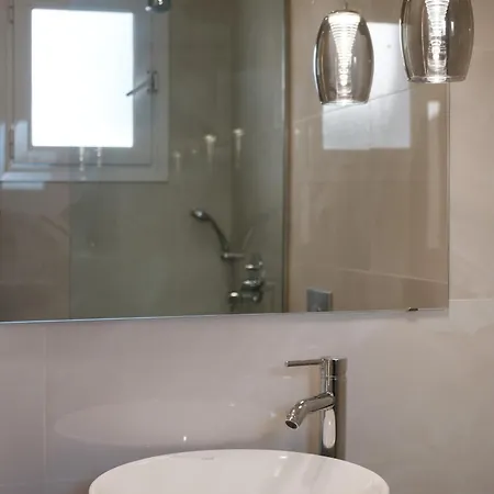 Lena Apartman