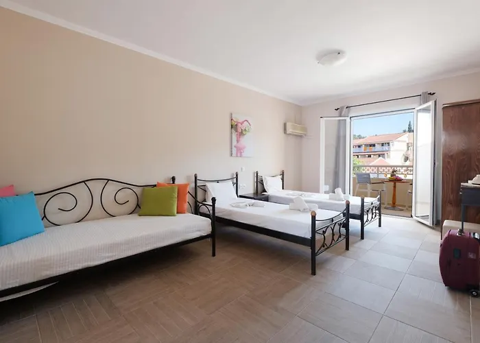 Διαμέρισμα Lena *